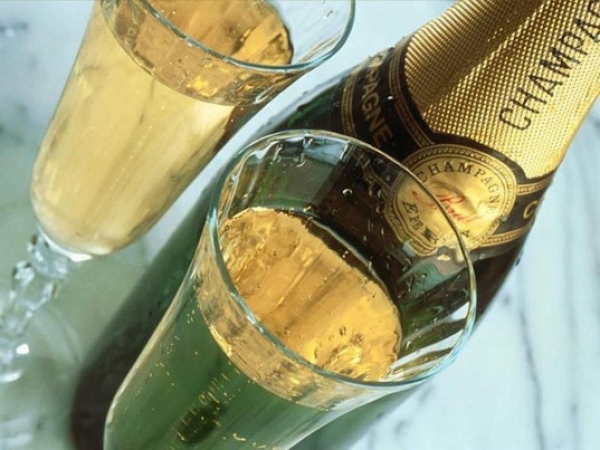 Франция возобновит поставки шампанского в Россию с 15 сентября