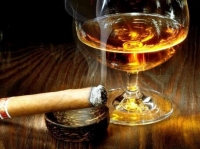 Бюджетный комитет одобрил повышение акцизов на сигареты и алкоголь